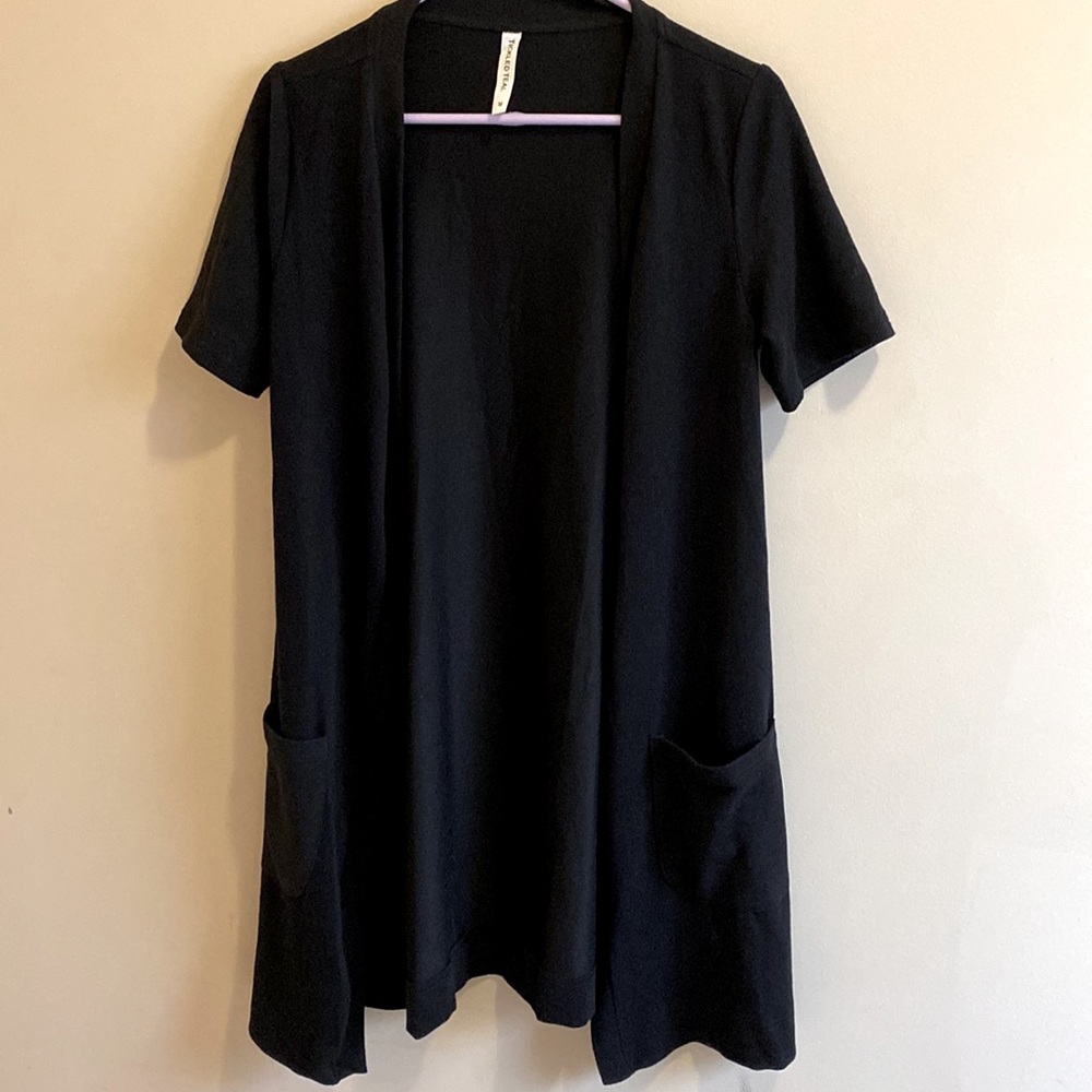 🦄 Tickled Teal short sleeve black cardigan